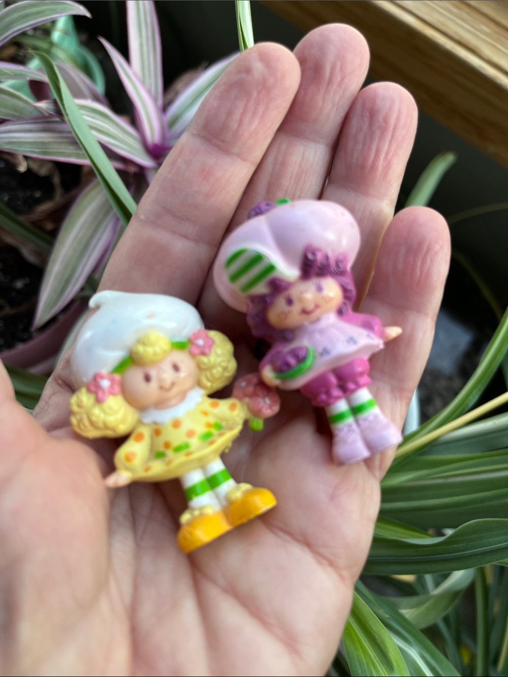 2 Vtg Strawberry Shortcake Friends Figurines 1981 PVC Minis Lemon & Raspberry